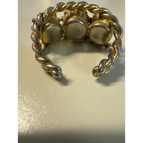 Open Cuffs Vintage Ring 3 White Stones Amazing Detail - Picture 5 of 8